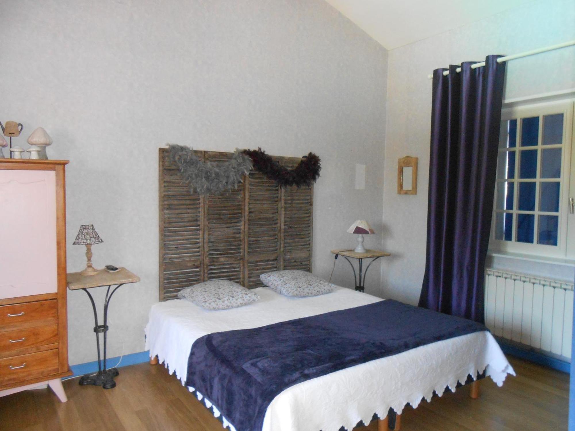 Bed and Breakfast Le Relais Du Grand Logis Civrieux Pokoj fotografie